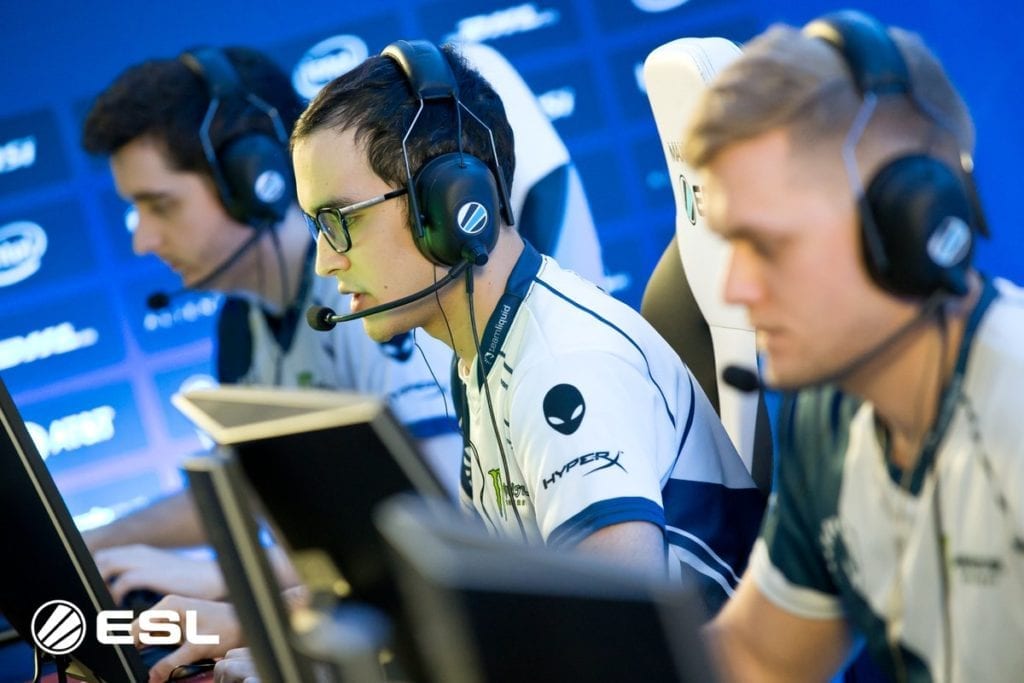 ESL One New York Day One results Liquid FaZe, Na'Vi, G2 Esports