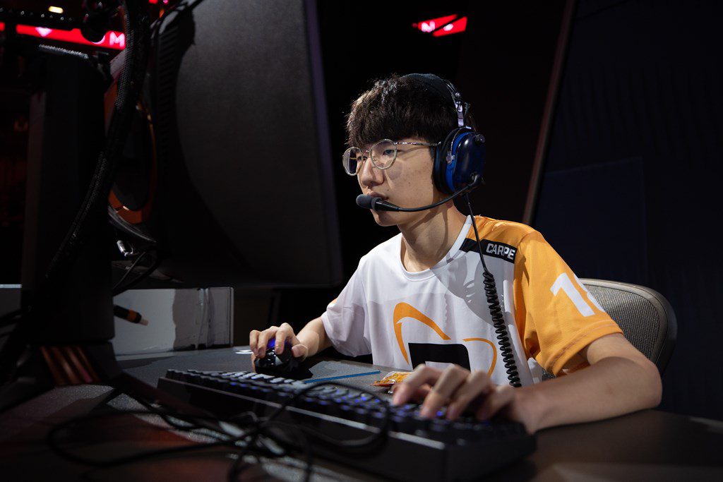 OWL Overwatch Week 10 Philadelphia Fusion and Houston Outlaws