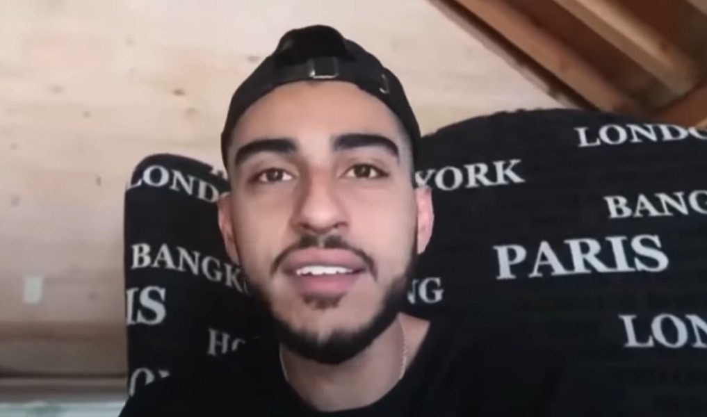 faze rain Rain kicked out of FaZe Clan after public mental breakdown banks