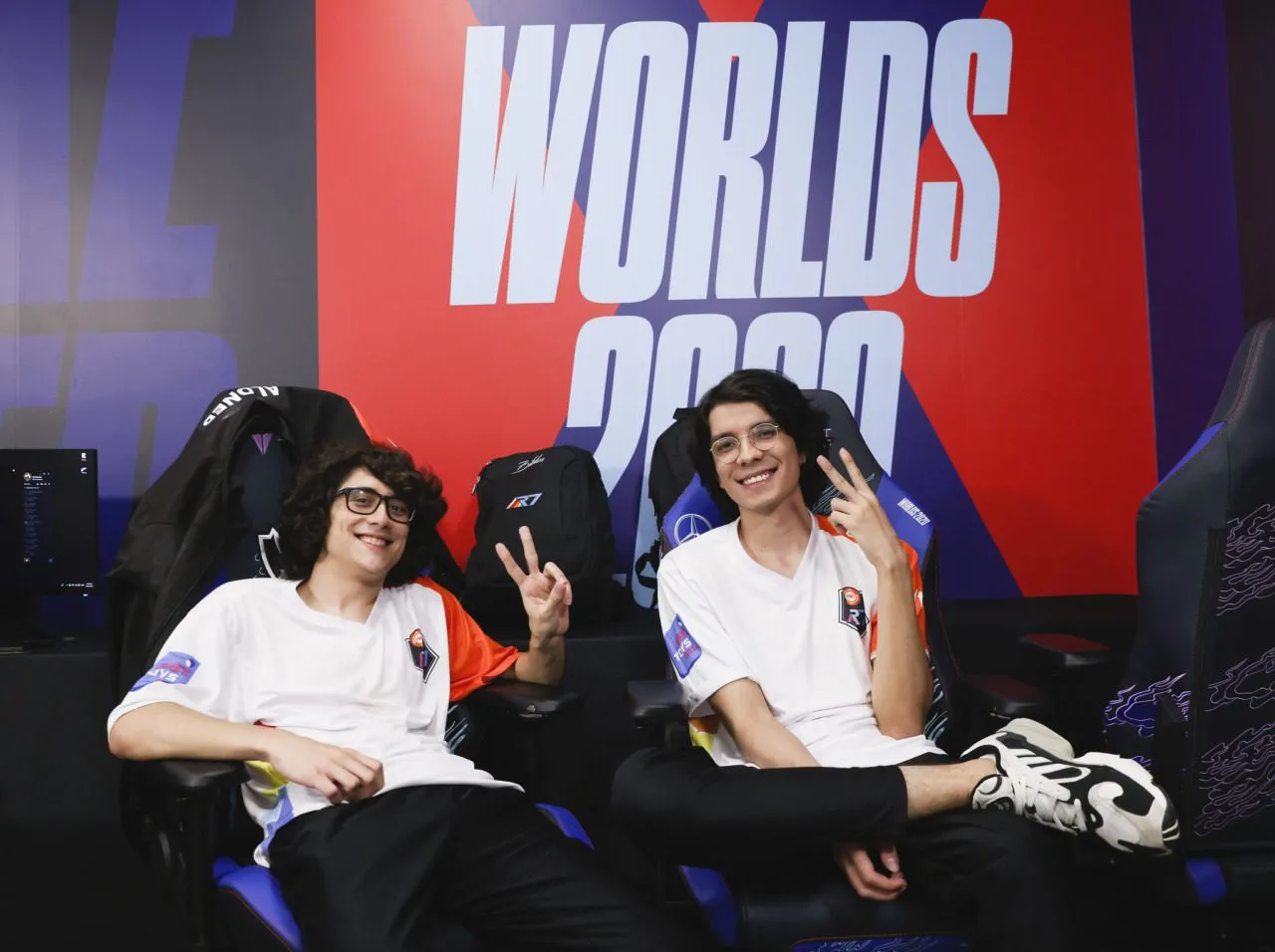 Rainbow7 upsets LGD