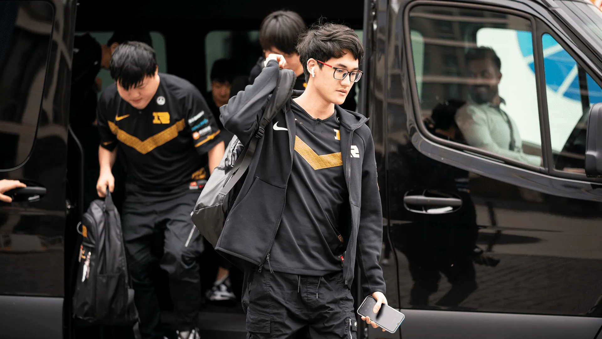 Karsa walks out of van to the Worlds Group Stage at Verti Music Hall in Berlin Germany. Photo used for League of Legends power rankings