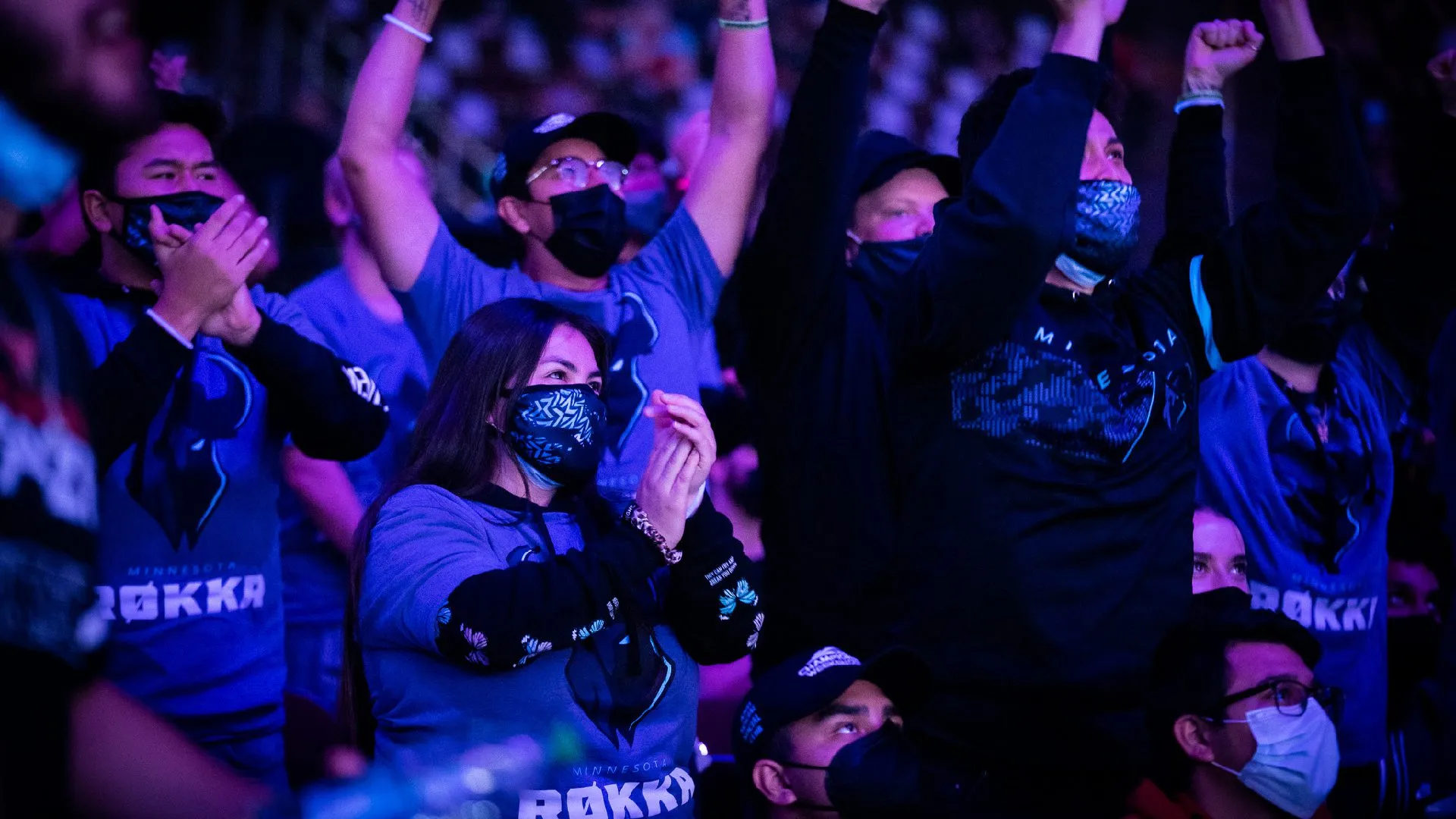 Minnesota RØKKR fans cheering on their team throughout CDL Champs