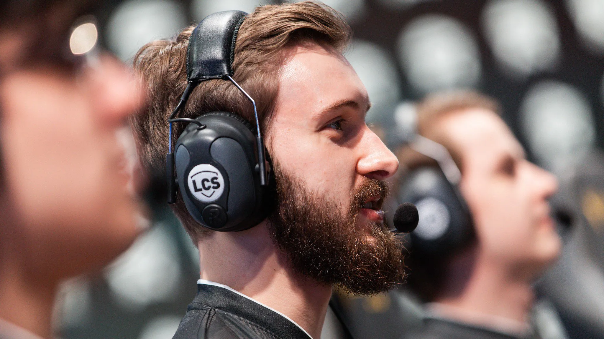 Bjergsen unretire