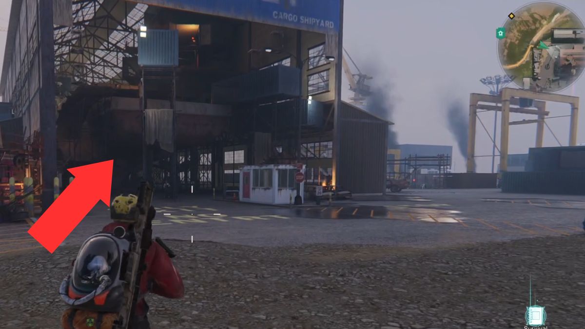 The ship where a weapon crate can be found at Rippelby, highlighted by an arrow in Once Human.